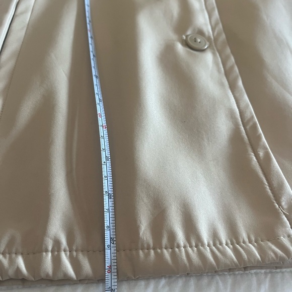 GAP Raincoat - Picture 8 of 9